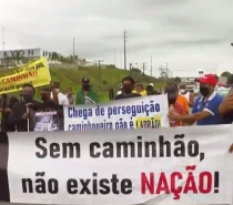 Caminhoneiros fazem ato em rodovias de Salvador